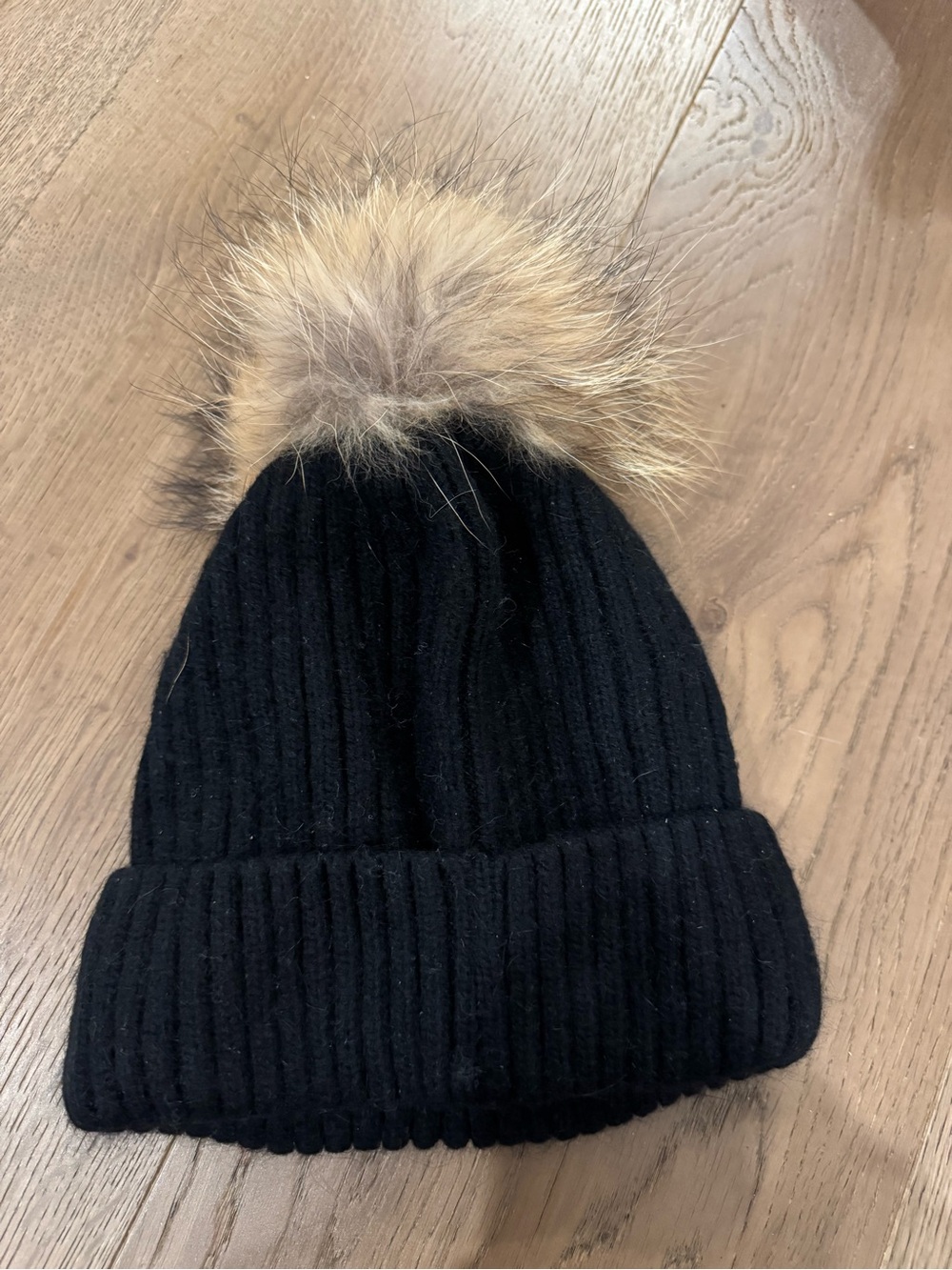 Holt Renfrew Black Knit Pom Pom Beanie Hat